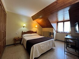 Hotel Joan Canejan