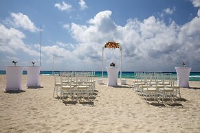 Royalton CHIC Cancun, An Autograph Collection All-Inclusive Resort - A