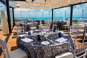 Royalton CHIC Cancun, An Autograph Collection All-Inclusive Resort - A