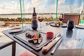 Royalton CHIC Cancun, An Autograph Collection All-Inclusive Resort - A