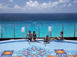 Royalton CHIC Cancun, An Autograph Collection All-Inclusive Resort - A