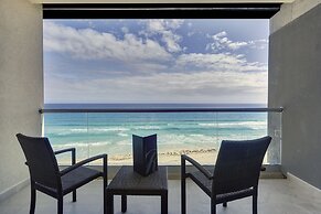 Royalton CHIC Cancun, An Autograph Collection All-Inclusive Resort - A