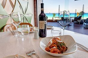 Royalton CHIC Cancun, An Autograph Collection All-Inclusive Resort - A