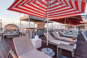 Royalton CHIC Cancun, An Autograph Collection All-Inclusive Resort - A