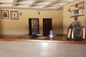 Hail Henrietta Hotel