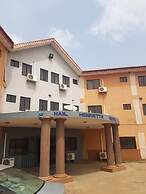 Hail Henrietta Hotel