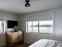 Bluebird Ocean Point Inn