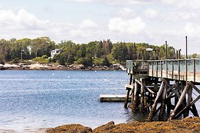 Bluebird Ocean Point Inn