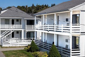 Bluebird Ocean Point Inn
