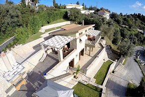 Luxurious Villa Kastro