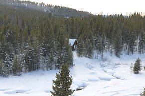Sugar Loaf Lodge & Cabins