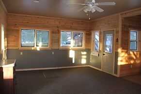 Sugar Loaf Lodge & Cabins