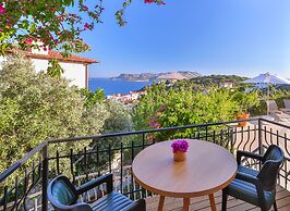 Hill House Adult Only