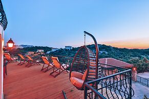 Hill House Adult Only