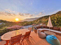 Hill House Adult Only