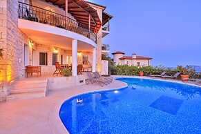 Hill House Adult Only