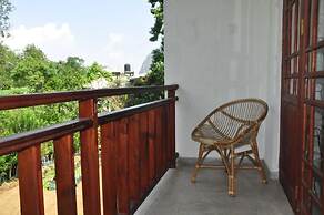 Hotel City Grand Ella