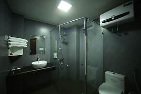 Phuong Nam Mountain View Hotel