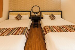 Phuong Nam Mountain View Hotel