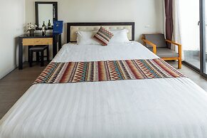 Phuong Nam Mountain View Hotel