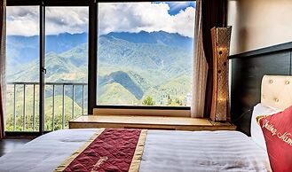 Phuong Nam Mountain View Hotel