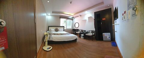 Phuong Nam Mountain View Hotel