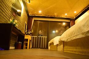 Phuong Nam Mountain View Hotel