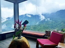 Phuong Nam Mountain View Hotel
