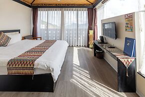 Phuong Nam Mountain View Hotel