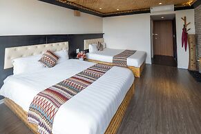 Phuong Nam Mountain View Hotel