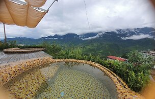Phuong Nam Mountain View Hotel
