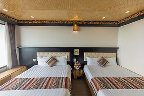 Phuong Nam Mountain View Hotel