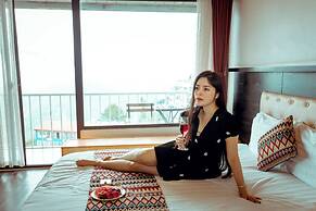 Phuong Nam Mountain View Hotel