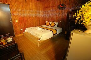 Tam Coc Valley Bungalow
