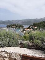 White Cloud Apartments