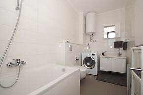 White Cloud Apartments