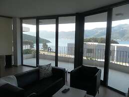 White Cloud Apartments