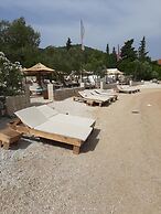 White Cloud Apartments