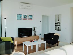 White Cloud Apartments