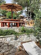 White Cloud Apartments