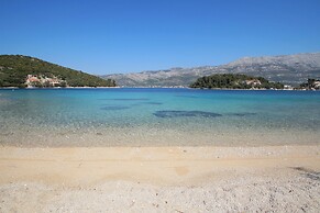 White Cloud Apartments