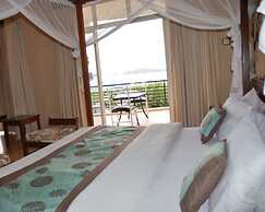 Ryan's Bay Hotel