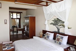 Ryan's Bay Hotel