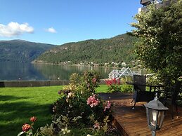 Innvik Fjordhotel - Misjonheimen