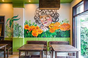 Amona Hotel - Hostel