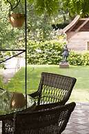 Le B. Cottage