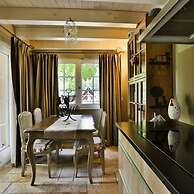 Le B. Cottage