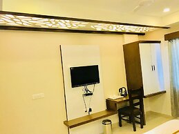 Regalia Inn & Suites