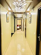 Regalia Inn & Suites