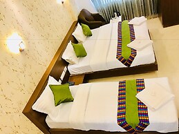 Regalia Inn & Suites